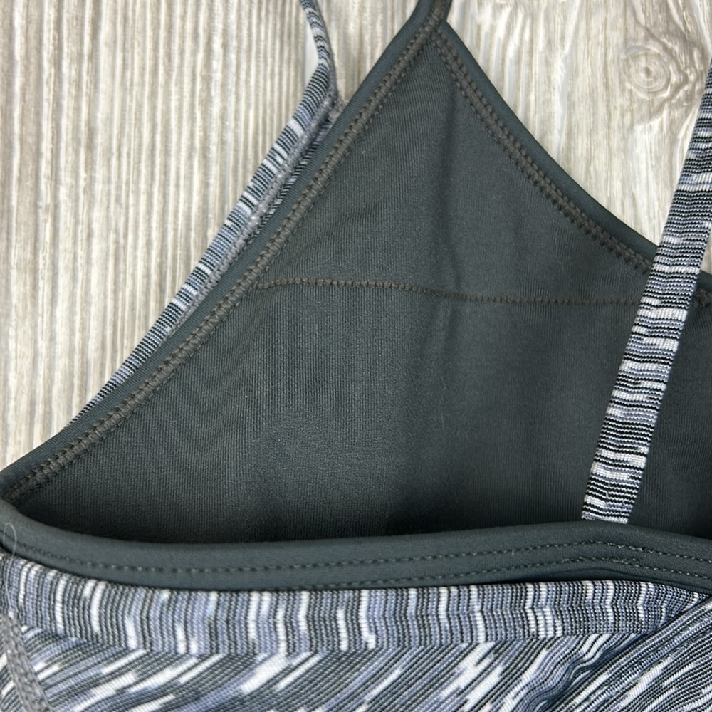 Zyia Active Luxe Strappy Bra Sage Grey Sports Athletic Womens Size Medium - Picture 7 of 9